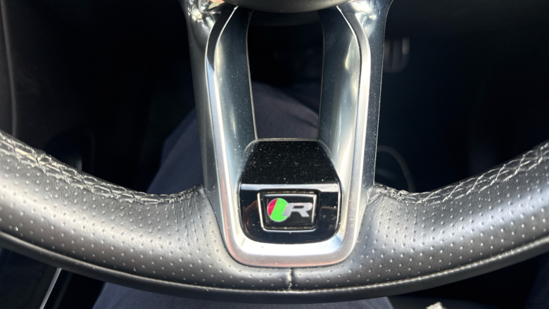 Jaguar F-Pace 2.0 P250 R-Dynamic Black 5dr Auto AWD Petrol Estate